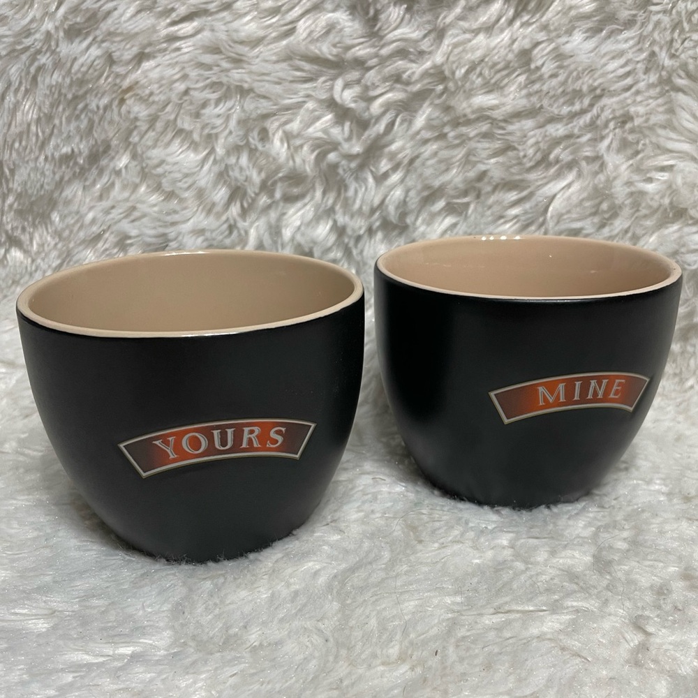 2 Baileys Irish Cream Yours & Mine set Drinkware Glasses Excellent Condition